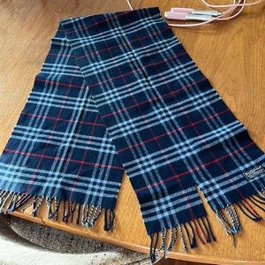 Vintage Burberry scarf ..